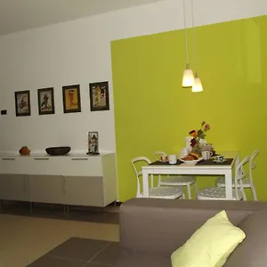 https://cimarhosa-house.it-lombardy.com