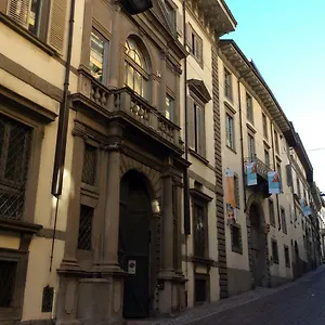 https://ca-del-borgo-bergamo.it-lombardy.com